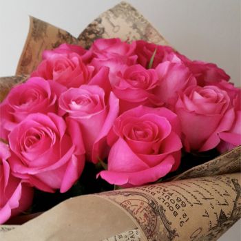 11 розовых роз Эквадор "Эвелина". annetflowers.com.ua. Купите букет из розовых роз в Киеве с доставкой по Украине